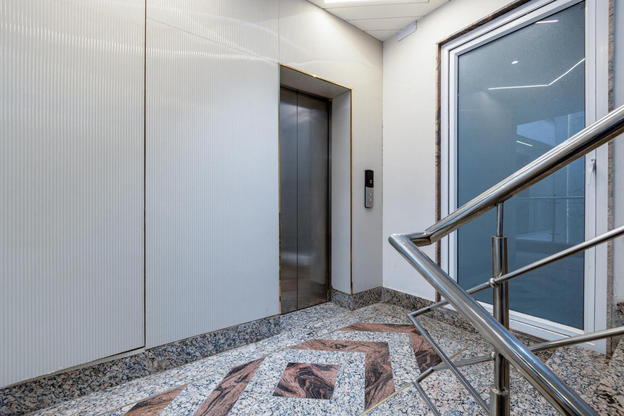 Hotel Ginger Palace Delhi Airport Νέο Δελχί Εξωτερικό φωτογραφία
